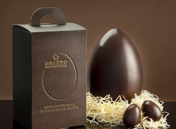 Ecco che arriva la novità dell’uovo di cioccolato crudo firmato GREZZO RAW CHOCOLATE