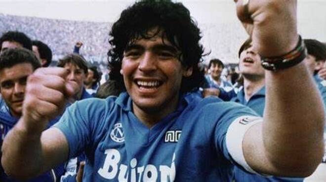 Il Premio Ambasciatore del Sorriso nel ricordo di Maradona