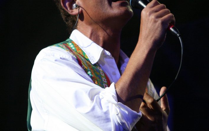 Il solista dell’Orchestra italiana di Arbore in un concerto di classici napoletani con Mariano Caiano