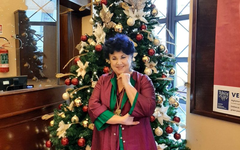 Al Trianon Viviani, Natale con l’albero della rete di Forcella