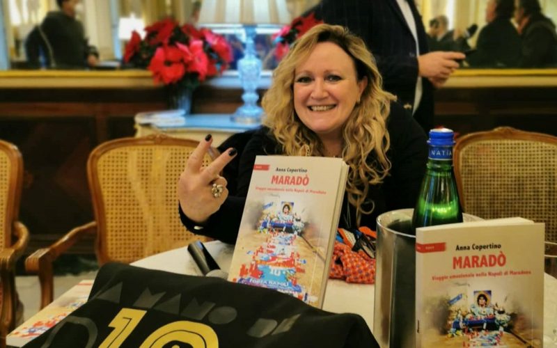 Il libro di Anna Copertino: “Maradò”, viaggio emozionale nella Napoli di Maradona