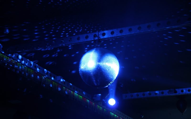 Un ciclone di divertimento al Black & White