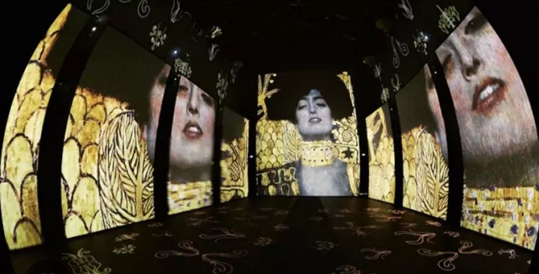 Nella Chiesa dell’Addolorata strepitoso successo per “Klimt Virtual Experience and Images” che rimarrà fino al 26 febbraio