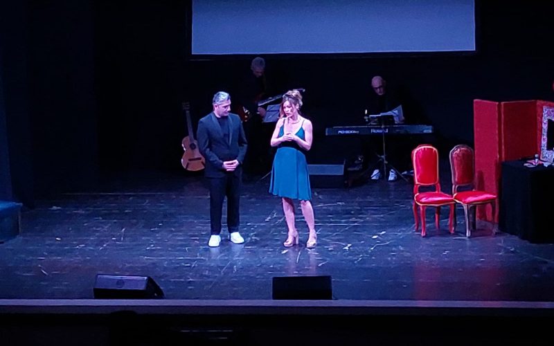 Jury Monaco festeggia i trent’anni di carriera al Teatro Ricciardi con un partyshow