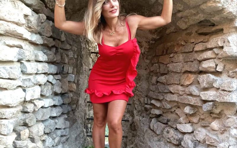Il magico mondo dell’artista Anna Rita De Prisco: la sua personale sperimentazione nelle tecniche scultoree 