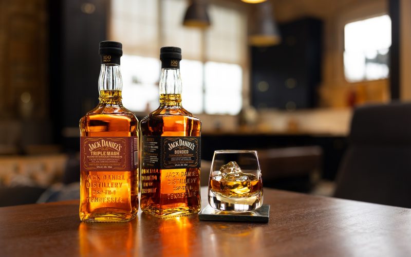 I WHISKEY SUPER PREMIUM DELLA FAMIGLIA JACK DANIEL’S: “BOTTLED-IN-BOND EXPERIENCE”.