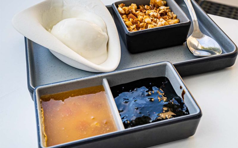 Marco Casa e Pierino Cacace lanciano il dessert al Provolone del Monaco Dop